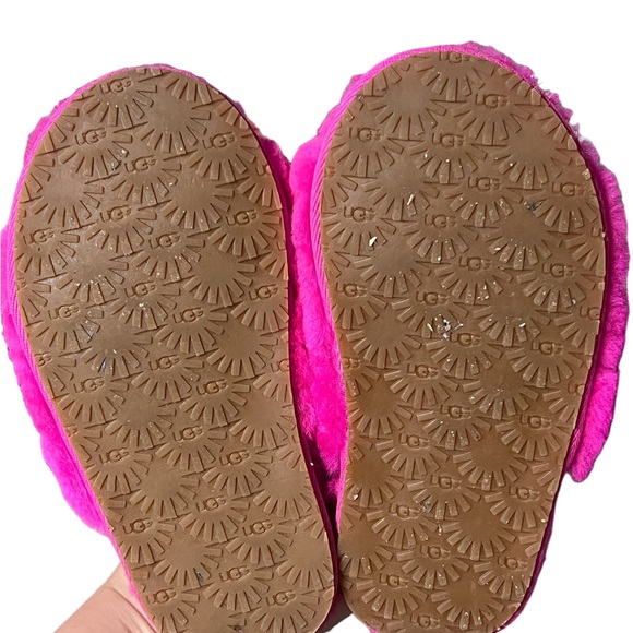 Pink Ugg Fluff Slide - Picture 4 of 5
